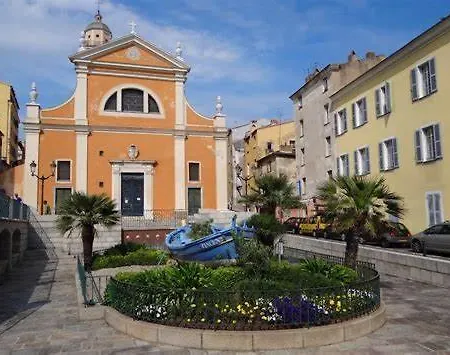 T2 Au Coeur De La Rue Fesch Ajaccio (Corsica)